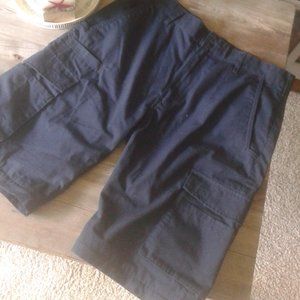 NWOT Dakota Cargo Shorts sz 32